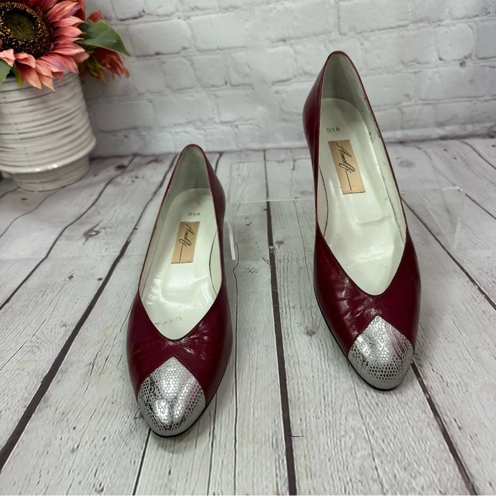 Amalfi low heel leather pump dress shoe womens 9 AAA Burgundy Silver snakeskin